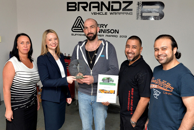 Brandz Vehicle Wrapping gana el premio Avery Dennison Supreme Wrapper Award 2013