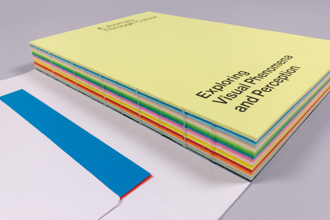 El nuevo libro visual de Mondi IQ Color demuestra el lado expresivo de los papeles tintados