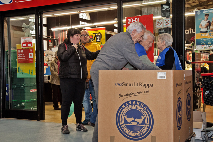 Smurfit Kappa colabora en La Gran recogida de Alimentos con embalajes de cartn ondulado y bolsas de papel