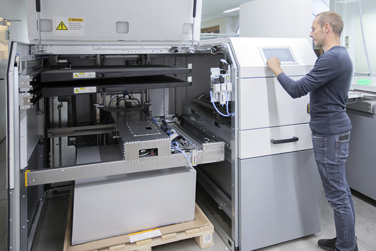Onlineprinters instala la tecnologa de planchas sin procesado KODAK SONORA XTRA, que no requiere productos qumicos ni agua