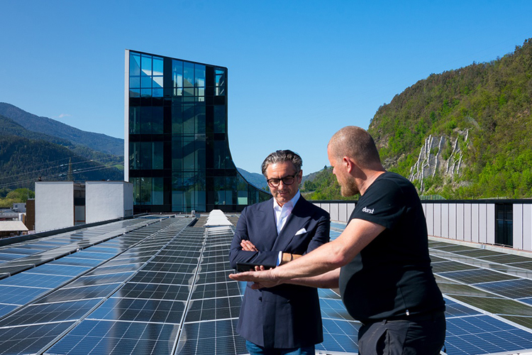 Grupo Durst instala una de las plantas de paneles solares ms extensas del Tirol del Sur