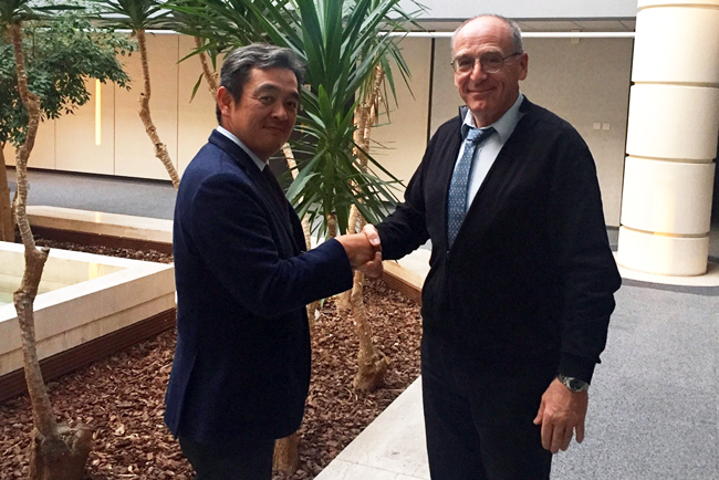 Grupo Autajon y Miyakoshi Europe establecen un acuerdo global de colaboración para el mercado de etiquetas