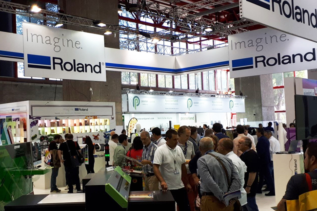 Roland DG Iberia presentó en C!Print Madrid 2017 la última tecnología de impresión para nuevos mercados emergentes