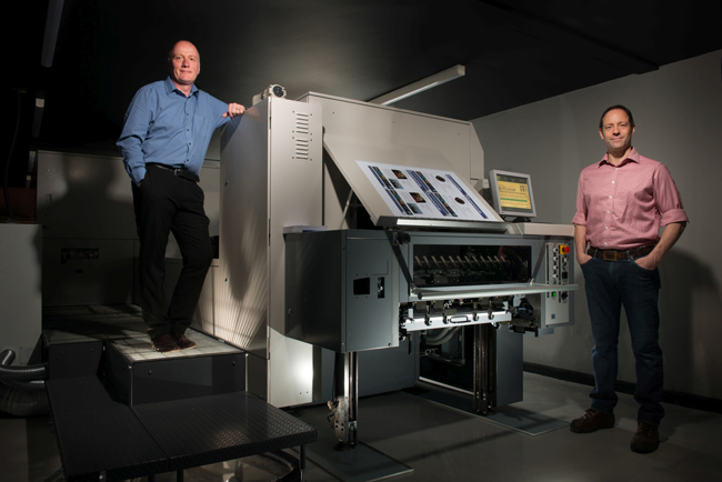 Seis meses después de instalar la prensa Jet Press 720S, Kingfisher Press logra clientes nuevos y aumenta sus ingresos
