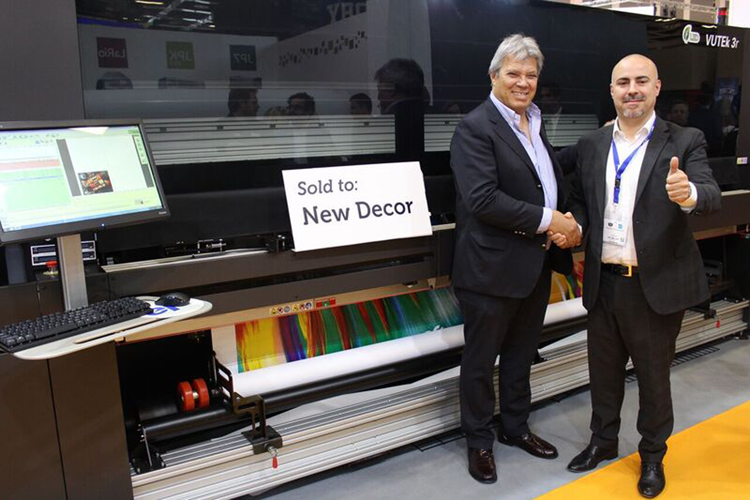 New Decor System adquiere una impresora continua EFI VUTEk de 5 m y curado por leds