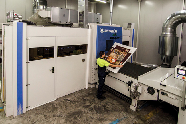Grupo Hinojosa instala la primera impresora industrial single pass de Europa en su planta de Xtiva