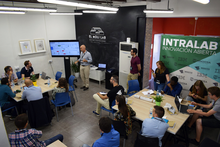 Hinojosa lanza INTRALAB, el primer programa de innovacin para sus emprendedores internos