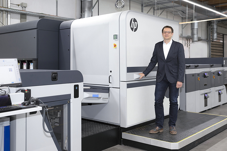 Onlineprinters purchase of first generation HP Indigo 100K digital press