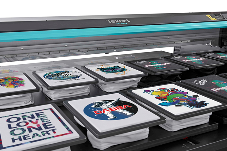 Roland DG confirma su compromiso con la sostenibilidad mediante las tintas y lquidos de imprimacin para la impresora Texart XT-640S-DTG