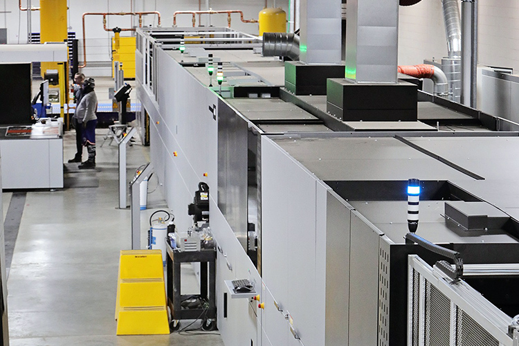 La nueva prensa Koenig & Bauer Durst SPC 130 instalada en Royal Group ofrece a los clientes una personalización masiva de alta calidad