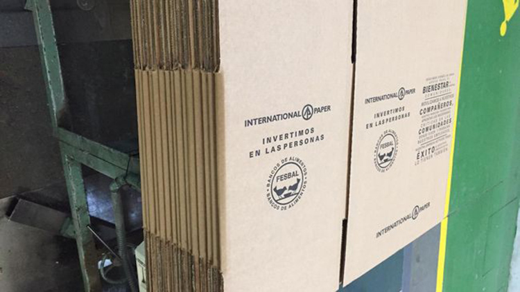 International Paper dona cerca de 15.000 cajas a la Federación Española de Bancos de Alimentos