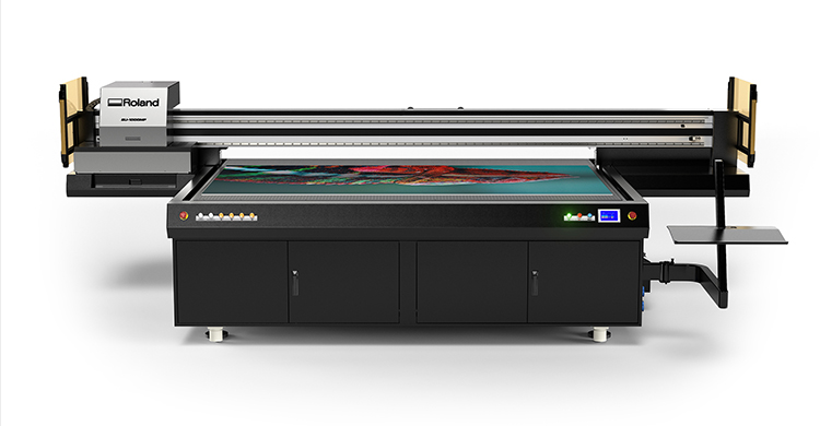 Roland DG presenta la nueva impresora UV plana de gran formato