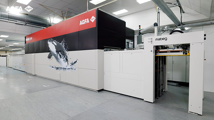 Agfa presenta la prensa de inyección de tinta a base de agua SpeedSet 1060, que revoluciona la impresión de envases