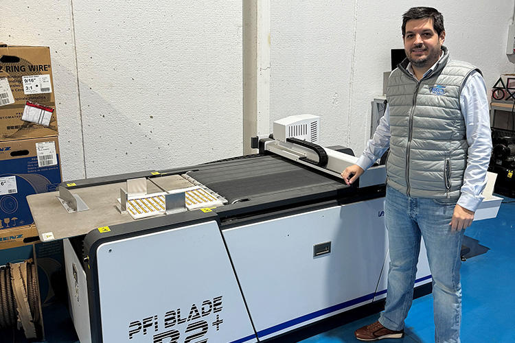 Imprenta Bielsa instala una mesa de corte digital Duplo PFI Blade B2+ y una plegadora de alta capacidad GUK FA 36/4 SAF