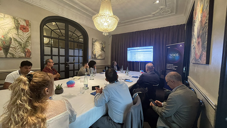 Konica Minolta presenta DOXIS en un encuentro con profesionales en Barcelona