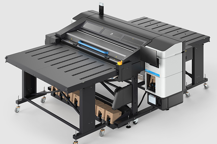 HP presenta la nueva Latex R530 y la suite PrintOS para simplificar y transformar la produccin en impresin