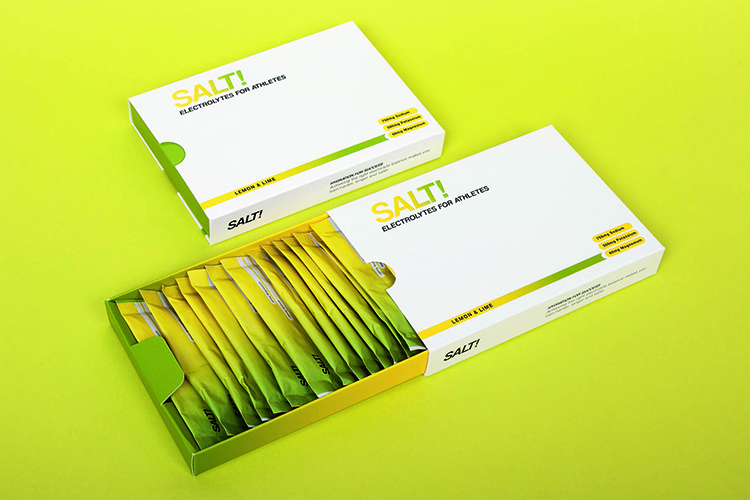 El cartón MetsäBoard Pro FBB Bright fue seleccionado para el innovador embalaje de SALT! Supplements