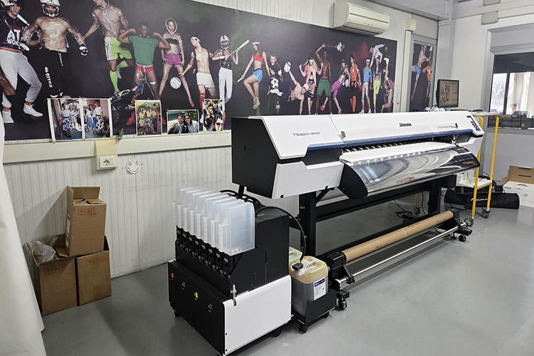 Erre� moderniza su producci�n de impresi�n textil deportiva con siete impresoras digitales textiles Mimaki de alto rendimiento