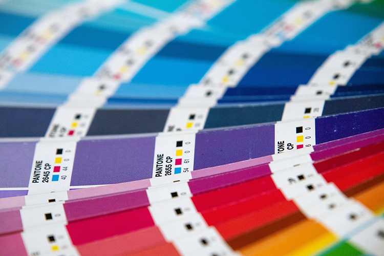 Tu comercial habla offset. Tu cliente quiere resultados