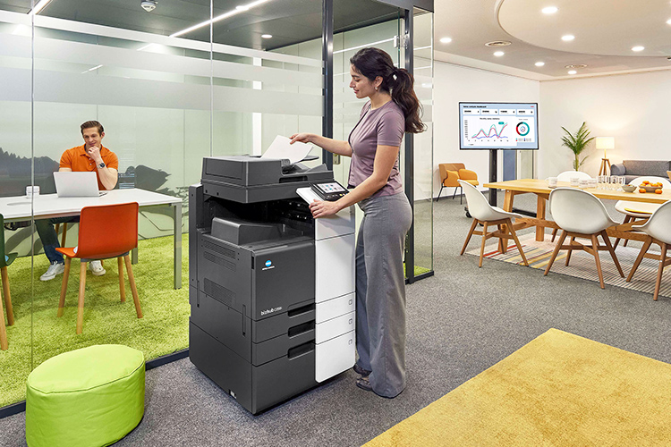 Konica Minolta lanza su nueva gama de modelos bizhub C268i, bizhub 328i y bizhub 258i