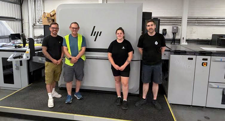 The Imaging Centre escala la producci�n de tarjetas de felicitaci�n bajo demanda con la prensa digital HP Indigo 18K