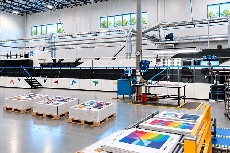 Vanguard Companies amplía sus capacidades y su capacidad de fabricación digital con la nueva prensa digital HP PageWide C550VP