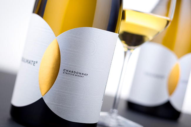 El vino SOULMATEs utiliza Manter Constellation Jade Raster para su etiqueta