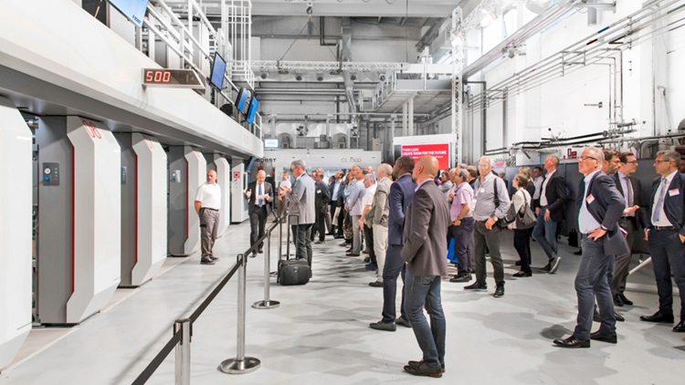 Las jornadas de puertas abiertas de Bobst Italia cautivan a los visitantes con innovadores procesos de aplicación Huecograbado y Laminación