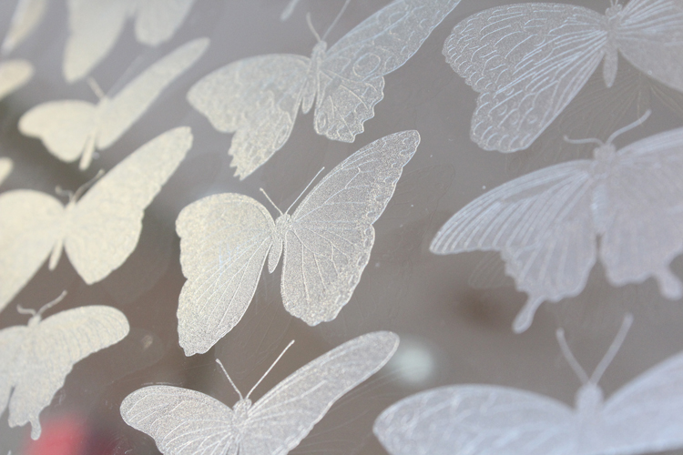 New clear ink enhances versatility for Mimaki’s award-winning UCJV300 series