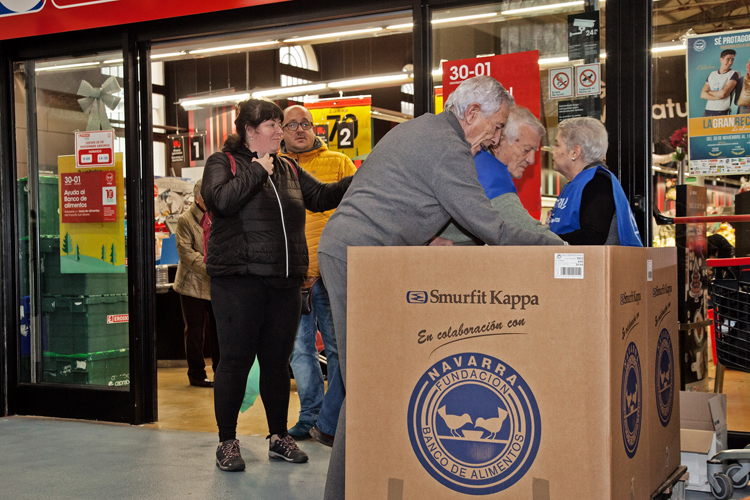 Smurfit Kappa colabora en La Gran recogida de Alimentos con embalajes de cartón ondulado y bolsas de papel