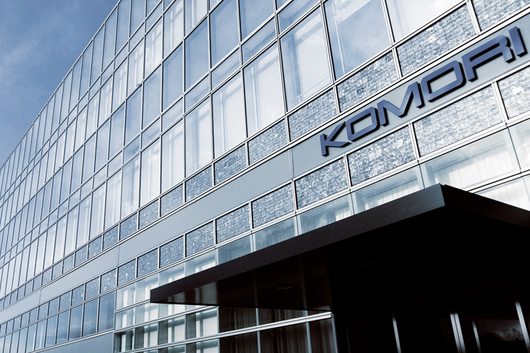 KOMORI supera las 1.000 máquinas impresión offset H-UV
