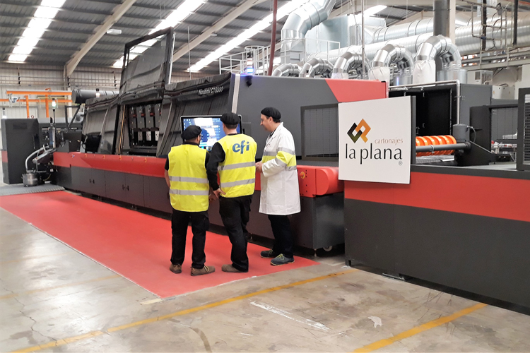 Cartonajes La Plana aumenta en creatividad, versatilidad y sostenibilidad gracias a su nueva impresora de cartón ondulado single-pass EFI™ Nozomi