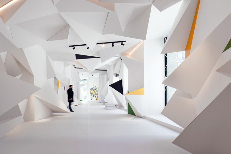 LOEWE recibe el Premio Valioso, por la campaña de lanzamiento del perfume LOEWE SOLO Origami