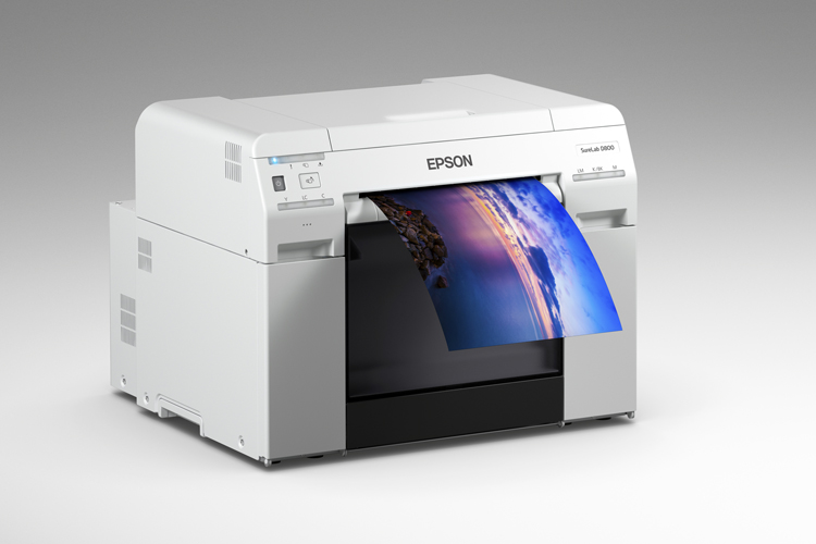Epson anuncia una impresora fotográfica comercial compacta que admite una amplia gama de formatos