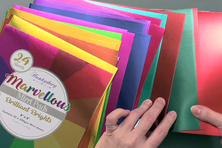 Mirri, el papel espejo, ya se puede adquirir en España a través de Unión Papelera