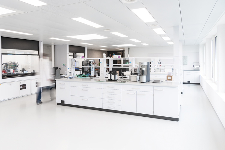swissQprint abre su laboratorio de tintas