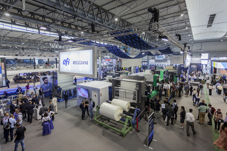 Éxito total en ITMA 2019: EFI Reggiani vende su cuarta impresora textil single-pass Reggiani BOLT