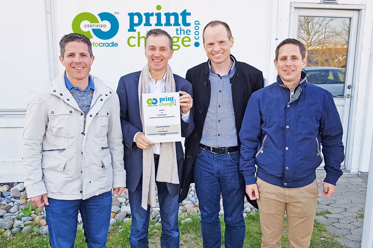 La cooperativa Print the Change busca imprentas